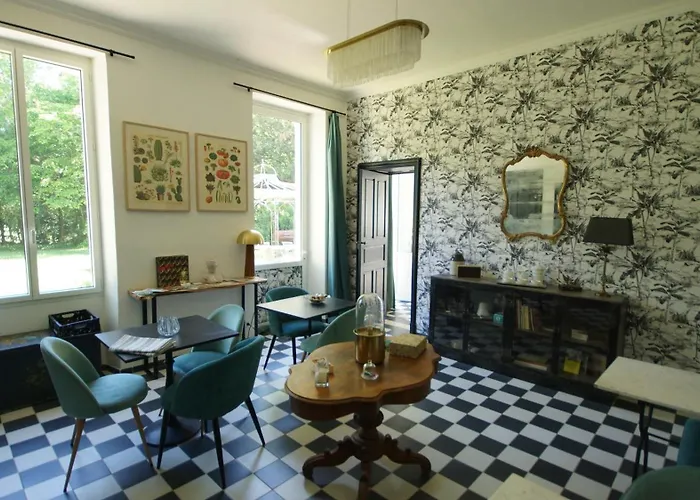 Chateau Guirotte 3* Moncaut